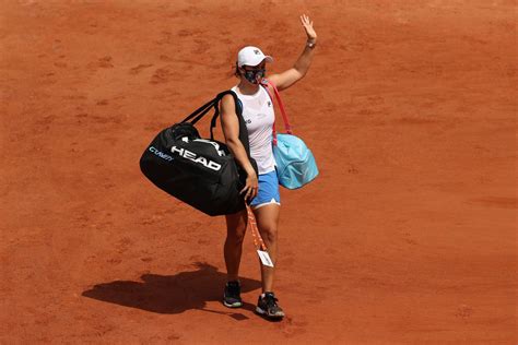 French Open: Ash Barty Withdraws From Tournament With Injury - Bloomberg