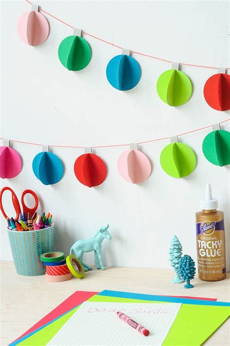 Make an Easy Paper Ornament Christmas Garland