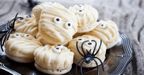 30 Best Halloween Desserts and Fun Treat Ideas - Insanely Good