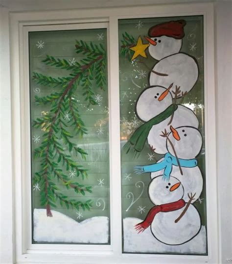 Elegant Christmas Window Decorations Ideas 25 | Christmas window ...