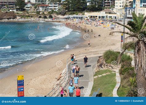 People Enjoying Good Weather at Cronulla Beach, Australia Stock Image ...