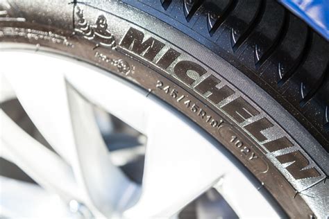 Run Flat Tires: A Look at the Michelin PAX System - In The Garage with ...