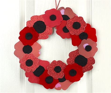 Remembrance Day Poppy Wreath Craft | This West Coast Mommy