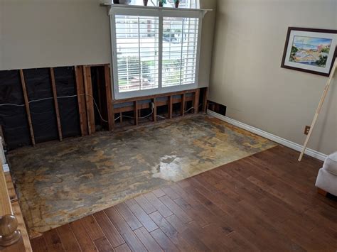 Hardwood Floors: 5 Types of Water Damage - Service First Restoration