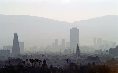 How Mexico City slashed air pollution levels by half - China Dialogue