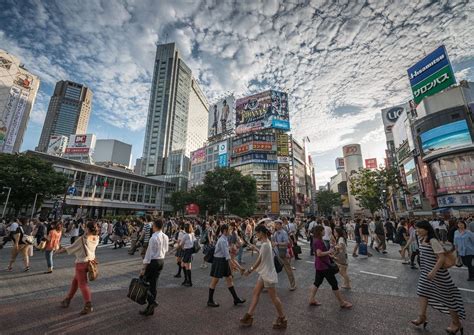 Tokyo’s Iconic Shibuya Crossing | Amusing Planet