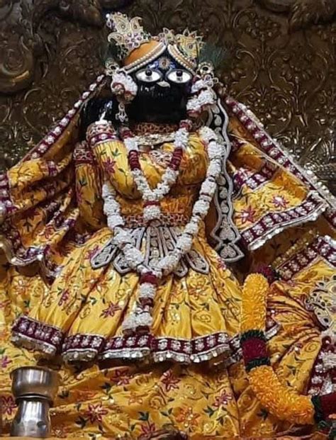 Banke Bihari Temple Vrindavan: नए साल पर करें श्री बांकेबिहारी मंदिर के दर्शन - banke bihari ...