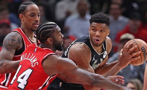 Milwaukee Bucks vs Chicago Bulls: Predictions, odds and how to watch or live stream free 2022 ...