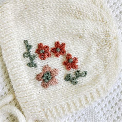 VIDEO - How to embroider split stitch — LoveFibres