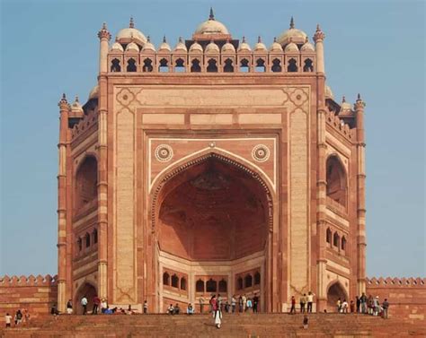 Fatehpur Sikri: The Walled Heritage of Agra - Travel Tour Guru