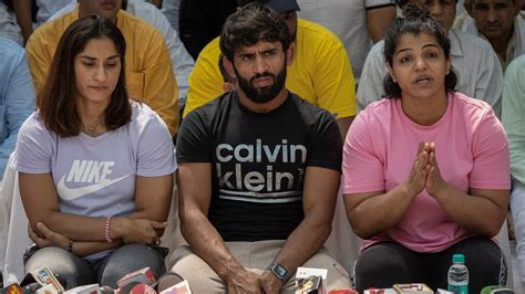 Wrestlers Sakshi Malik, Vinesh Phogat and Bajrang Punia resume work in ...