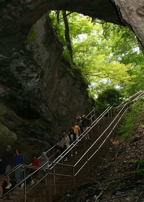 Top 8 Kentucky Caves to Tour