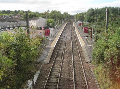 Howwood railway station, Renfrewshire © Nigel Thompson cc-by-sa/2.0 :: Geograph Britain and Ireland