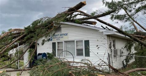 Deadly Tornado Hits Missouri Leaving Neighborhoods Devastated