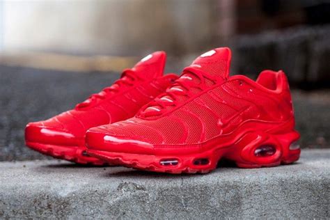 Nike Air Max Plus "Lava Red" | Red nike shoes, All red nike shoes, Nike ...