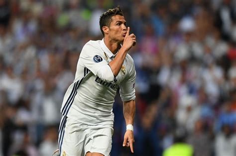 Real Madrid prepara oferta para repatriar Cristiano Ronaldo, diz jornal ...