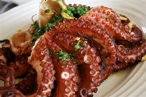 How to cook fresh octopus | Salt of Portugal