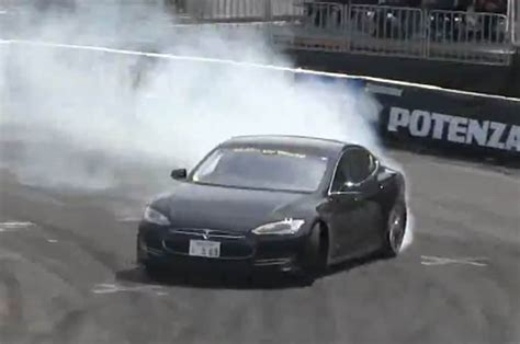 Tesla Model S Goes Drifting w/video