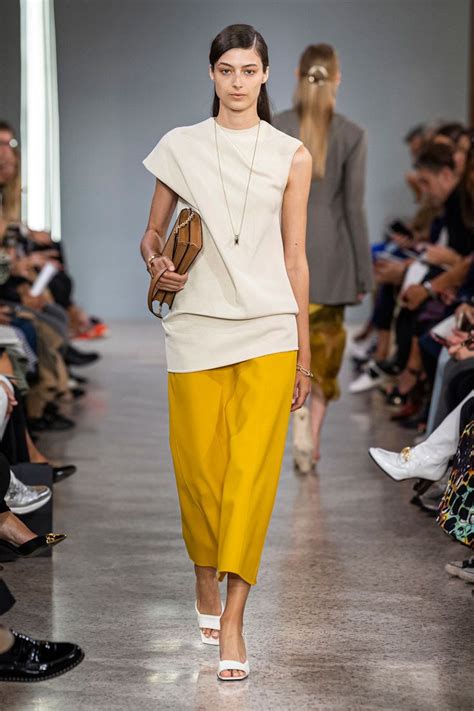 Giada Spring 2020 Ready-to-Wear Fashion Show | Fashion week, Fashion ...