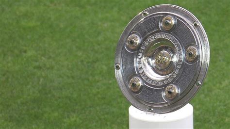 Bundesliga plate to tour Germany | DFL | Bundesliga