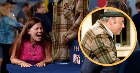 Archie Bunker’s Iconic Coat Priced At 350x Original Value In ‘Antiques Roadshow’