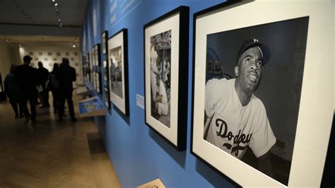 Jackie Robinson museum exhibit in New York celebrates the centennial of his birth | FOX 5 New York