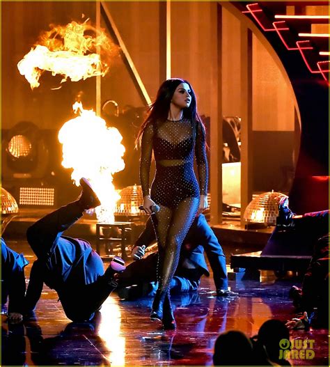 Selena Gomez Performs 'Same Old Love' at AMAs 2015 - Watch Now! | Photo 897567 - Photo Gallery ...