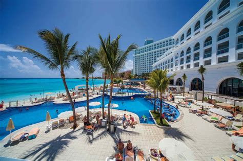 Hotel Riu Cancun, Cancun | GreatValueVacations.com