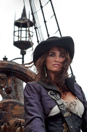 POTC 4 Mermaids - Pirates of the Caribbean: On Stranger Tides Photo ...