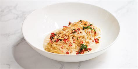 Crab & Chilli Linguine Recipe - James St & Co.