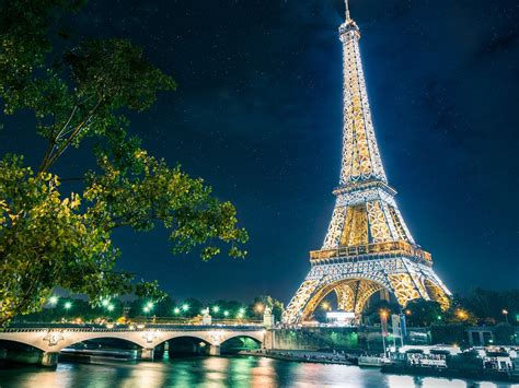 Eiffel Tower in Paris Wallpaper ID:415