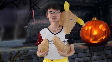 WTF, Halloween: A Collection of Dismal Chinese Halloween Costumes | The ...