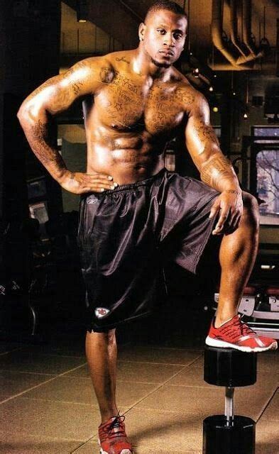 Thomas Q. Jones- Former NFL & Actor | Fitness body, Thomas jones, Fitness