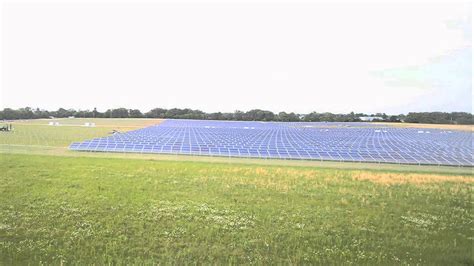 Solar Farm Construction Time-Lapse - YouTube