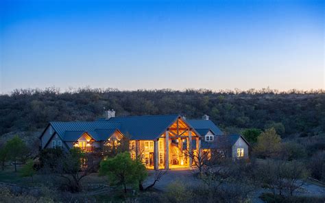 Renowned Texas hunting ranch up for sale for first time | AGDAILY