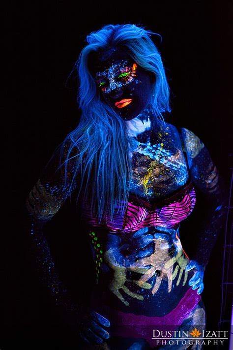 Black Light Glow Photography by Photographer Dustin Izatt | Body art photography, Photography ...