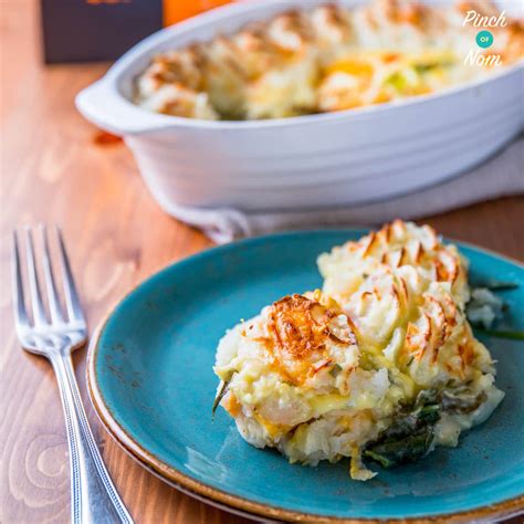 Smoked Haddock and Cheese Gratin | Slimming World & Weight Watchers Friendly - Pinch Of Nom