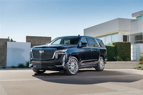 2021 Cadillac Escalade Review: A Massive Luxury Comeback for GM - Bloomberg