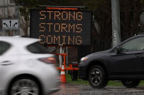 Bomb Cyclones Slam California: Flood Alerts as 560,000 Homes Without Power