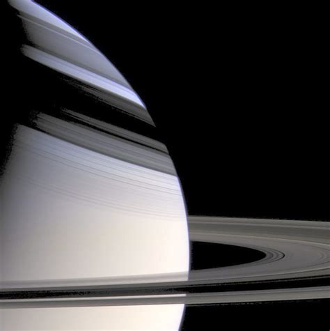 This Spacecraft Is Getting Up Close and Personal With Saturn's Rings ...