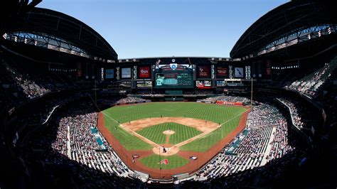 Arizona Diamondbacks' Chase Field roof and rainouts: What we know