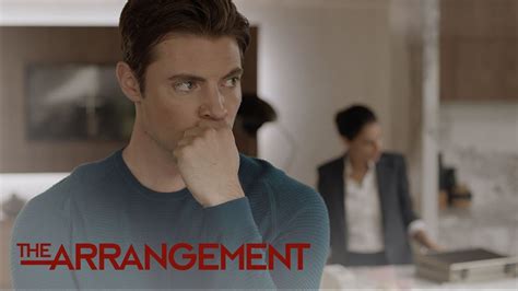 Will Kyle West Get a Gun to Protect His Home? | The Arrangement | E! - YouTube