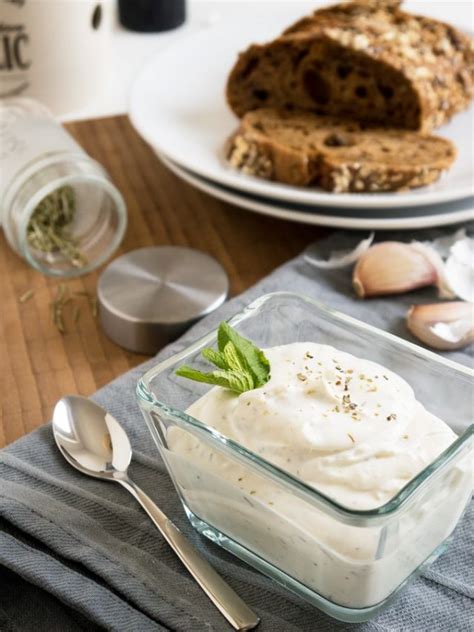 Easy 1-Minute Feta Cheese Dip w/ sour cream and garlic