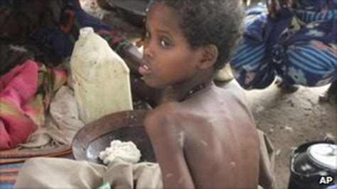 Somali famine spreads to three more areas, says UN - BBC News