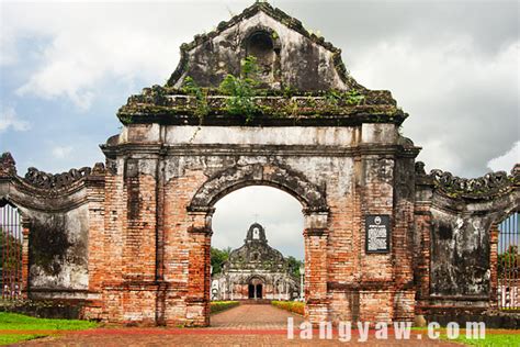 5 best places for Philippine cemetery architecture • langyaw