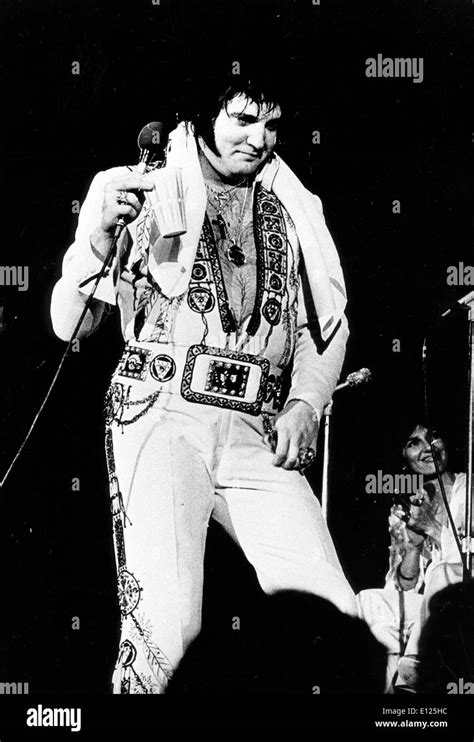 Elvis presley death hi-res stock photography and images - Alamy