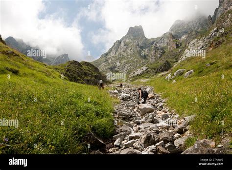 Cantabrian mountains hi-res stock photography and images - Alamy