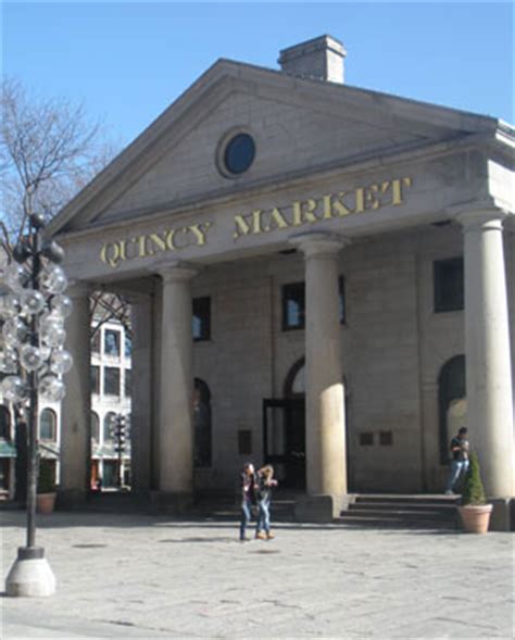 Quincy Market and Faneuil Hall, Boston, Massachusetts - Scenic Shopping