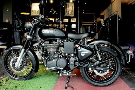 ROYAL ENFIELD CLASSIC 500 STEALTH BLACK 2017 - ROYAL ENFIELD