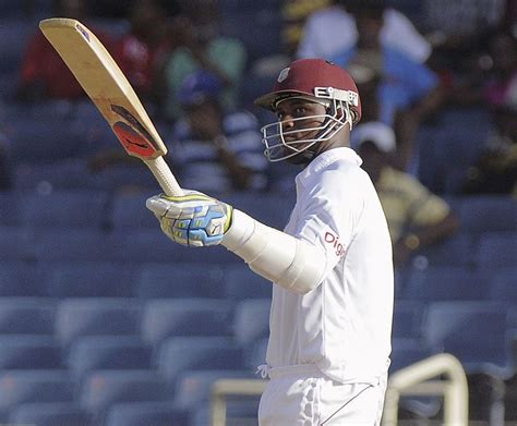 Marlon Samuels acknowledges his fifty | ESPNcricinfo.com